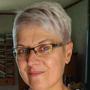 Docteur Carole DESHAYES, Pédiatrie Des Enfants Malades à Lons Le Saunier