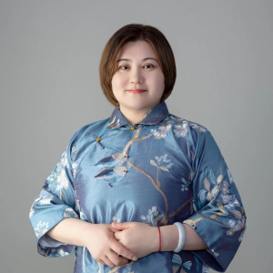 Qian Hong , Aculifting, Fatigue, Baisse Immunitaire, Stress, Troubles Digestifs, Fertilité, Accompagnement De La Grossesse, Troubles Et Douleurs Du Cycle Féminin, Rajeunissement Naturel Du Visage, Évaluation Et Traitement De La Douleur , Orthopédie Chinoise, Phytothérapie Chinoise, Tui Na, Ventouses, Moxibustion, Aiguille Flottante, Acupuncture à Paris 3eme